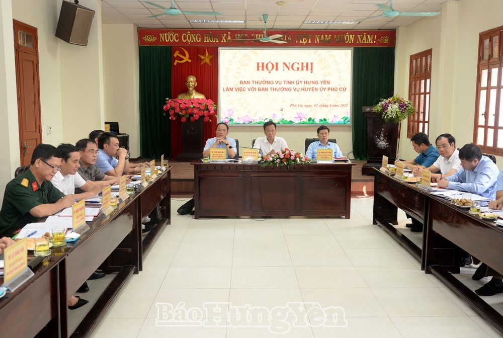 Các đại biểu trong buổi làm việc