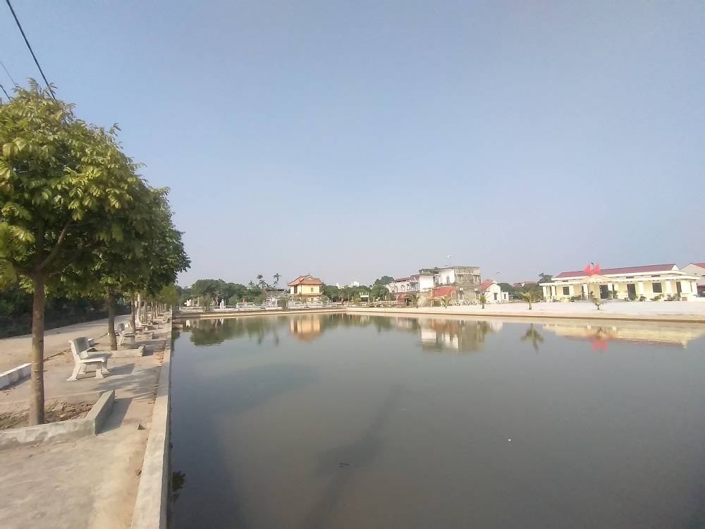    Một góc làng quê thôn Gạo Bắc sau khi xây dựng khu dân cư NTM kiểu mẫu