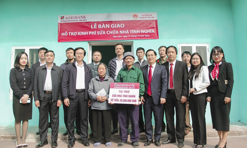 Văn Lâm: Hỗ trợ xây và sửa chữa nhà tình nghĩa tặng 2 gia đình có hoàn cảnh khó khăn