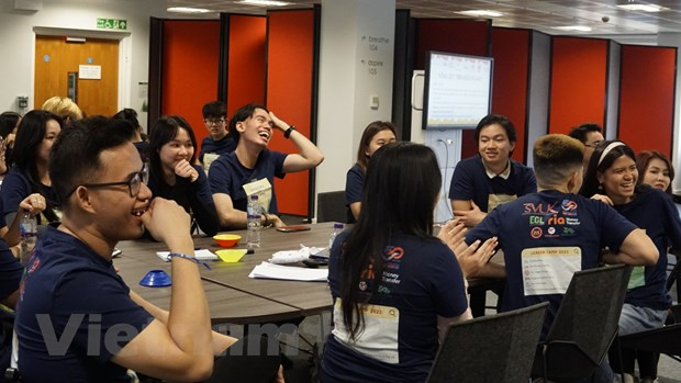 Hội trại thủ lĩnh - sân chơi lý thú của sinh viên Việt Nam tại Anh hình ảnh 1 Hoi trai thu linh - san choi ly thu cua sinh vien Viet Nam tai Anh hinh anh 1