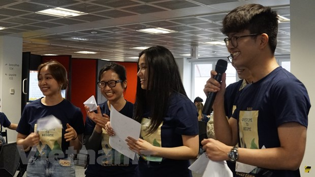 Hội trại thủ lĩnh - sân chơi lý thú của sinh viên Việt Nam tại Anh hình ảnh 2 Hoi trai thu linh - san choi ly thu cua sinh vien Viet Nam tai Anh hinh anh 2