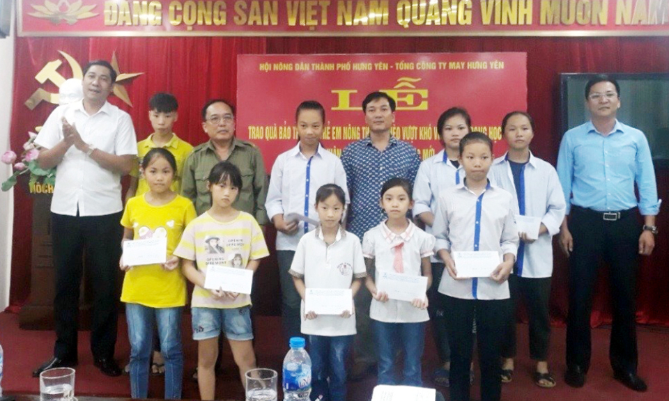 Nông dân thành phố Hưng Yên giúp nhau làm giàu, xây dựng quê hương