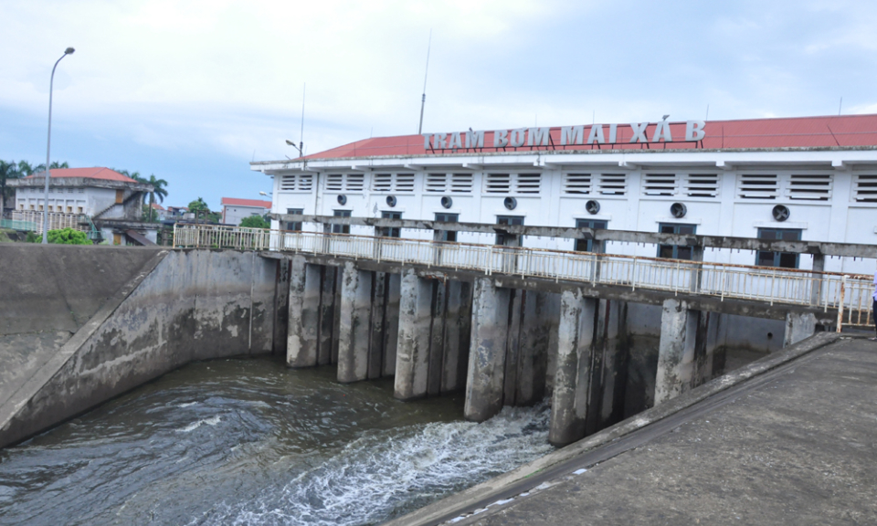 Đồng hạn nước về, đồng úng nước đi