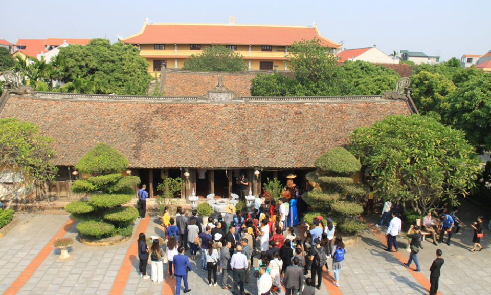 Khám phá các di tích lịch sử - văn hoá