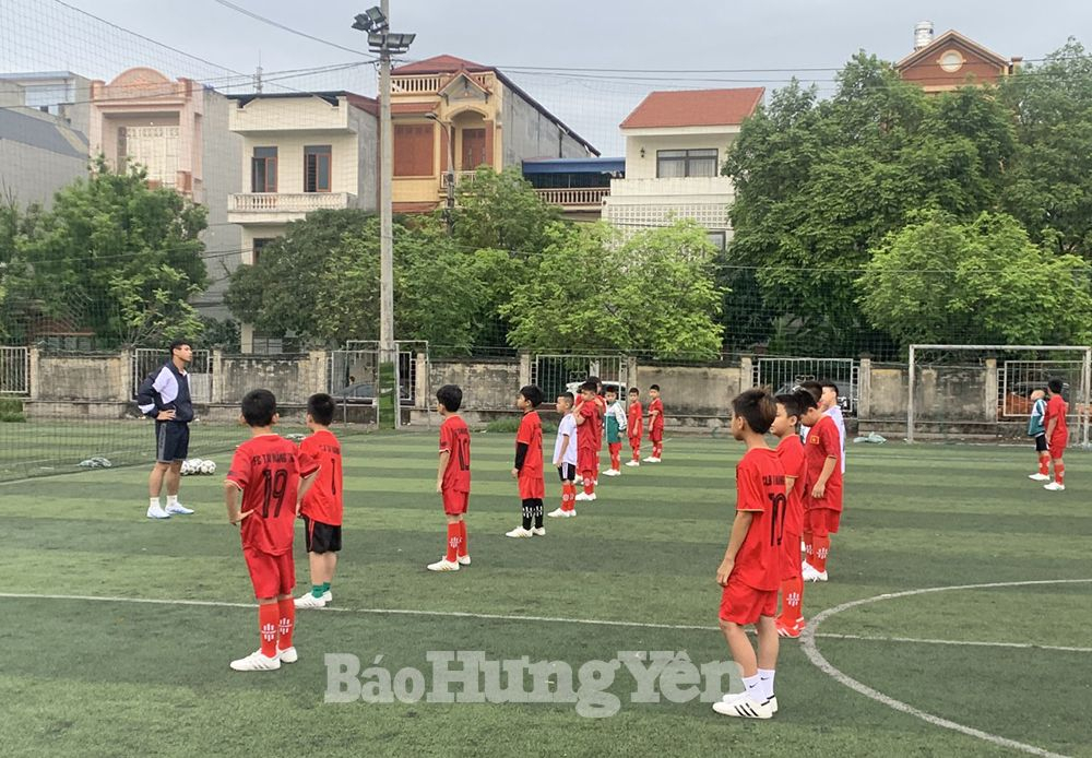 Bóng đá là môn thể thao được nhiều trẻ em lựa chọn