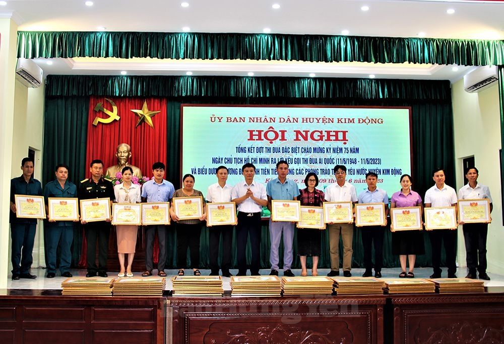 Kim Động: Biểu dương, tôn vinh nhiều tập thể, cá nhân điển hình tiên tiến