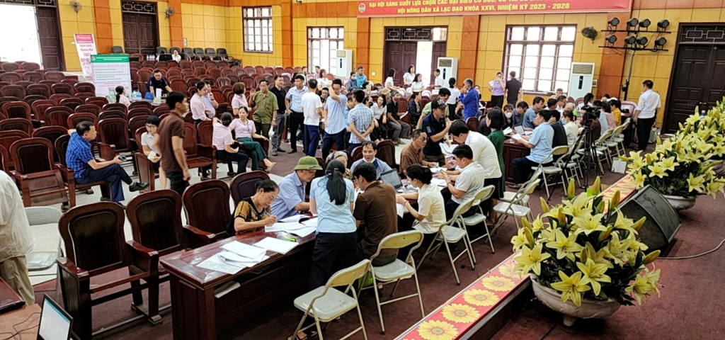 Văn Lâm : Đẩy nhanh tiến độ chi trả bồi thường, hỗ trợ giải phóng mặt bằng Dự án đầu tư xây dựng đường Vành đai 4 - Vùng Thủ đô Hà Nội