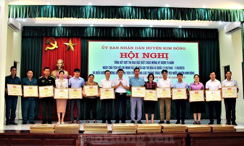 Kim Động: Biểu dương, tôn vinh nhiều tập thể, cá nhân điển hình tiên tiến