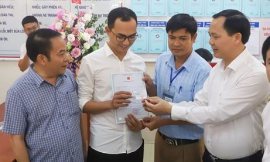 Hơn 40.000 trẻ em dưới 6 tuổi được cấp thẻ bảo hiểm y tế qua thủ tục hành chính liên thông