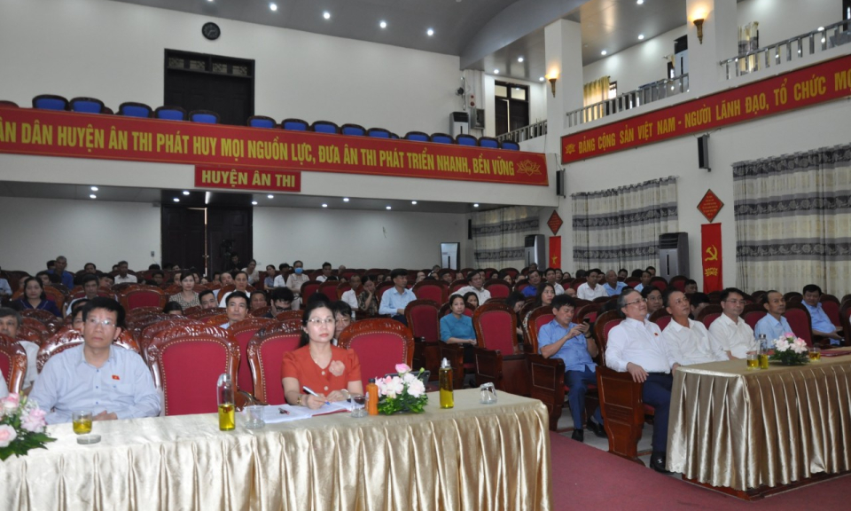 Đoàn đại biểu Quốc hội tỉnh tiếp xúc cử tri huyện Ân Thi
