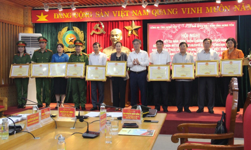 Tổng kết 10 năm thực hiện Chương trình phối hợp “Đẩy mạnh phong trào Toàn dân bảo vệ an ninh Tổ quốc trong tình hình mới”