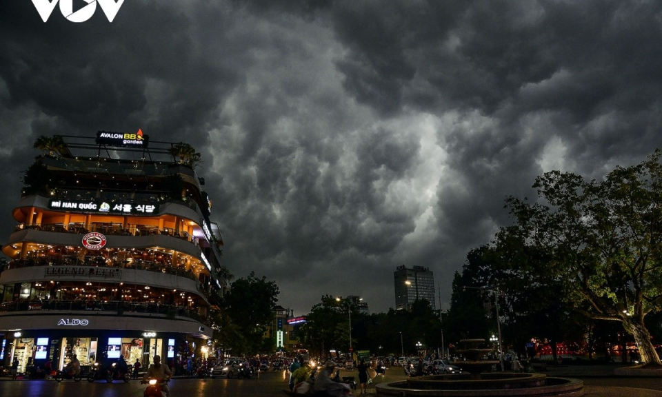 Thời tiết hôm nay 29/6: Hà Nội ngày nắng nóng, chiều tối có mưa dông