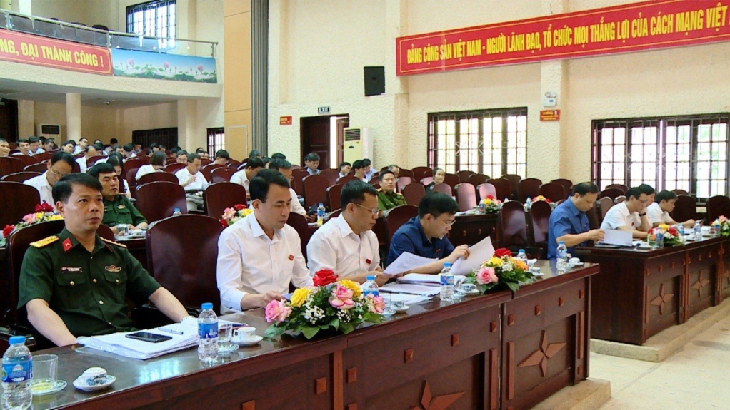 Các đại biểu dự kỳ họp