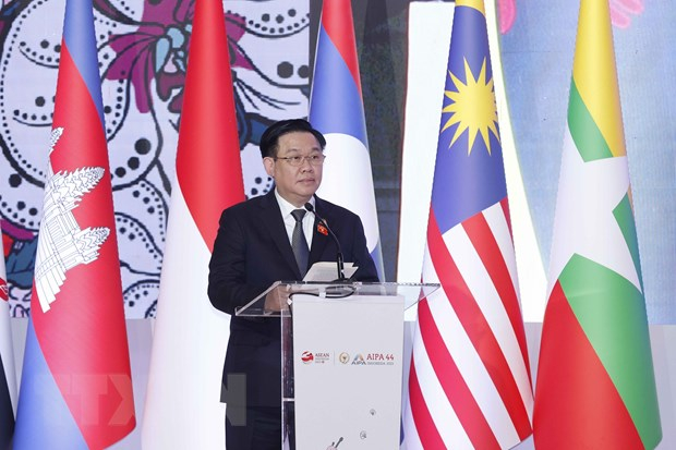 Chủ tịch Quốc hội Vương Đình Huệ phát biểu tại Phiên toàn thể thứ nhất AIPA-44. (Ảnh: Doãn Tấn/TTXVN)