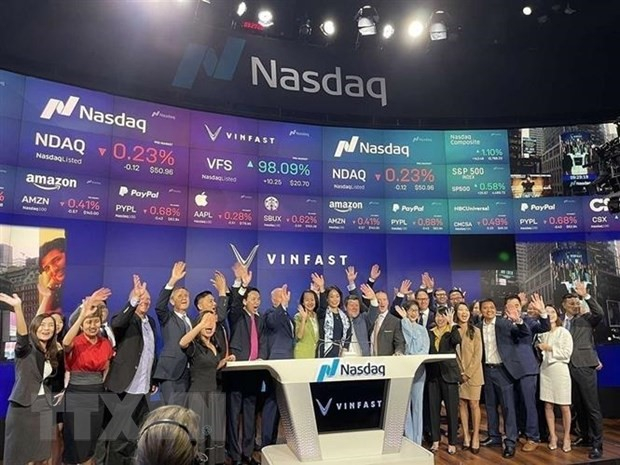 Ngày 15/8/2023, VinFast đã rung chuông ra mắt trên sàn Nasdaq Global Select Market tại New York, Mỹ. (Ảnh: Quang Huy/TTXVN)