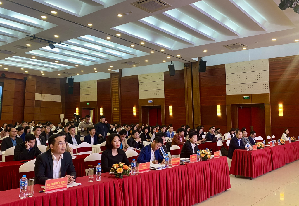 Các đại biểu dự hội nghị