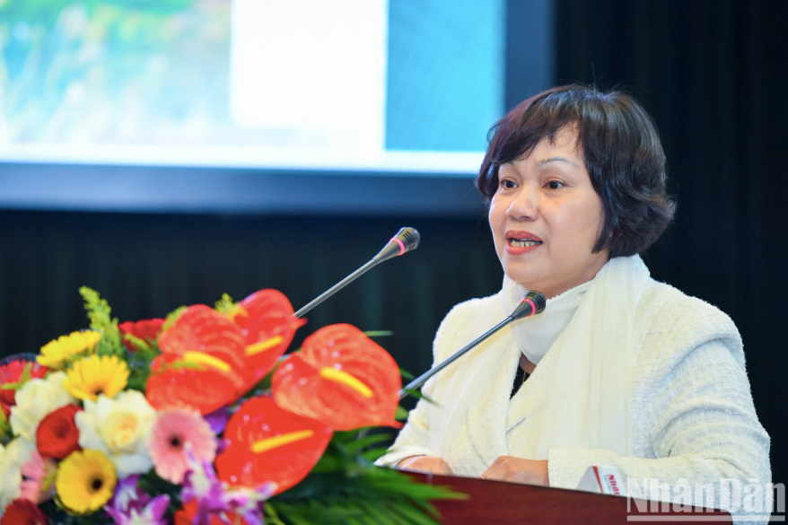 Bà Lê Việt Nga, Phó Vụ trưởng Vụ Thị trường trong nước (Bộ Công thương) phát biểu tại sự kiện.