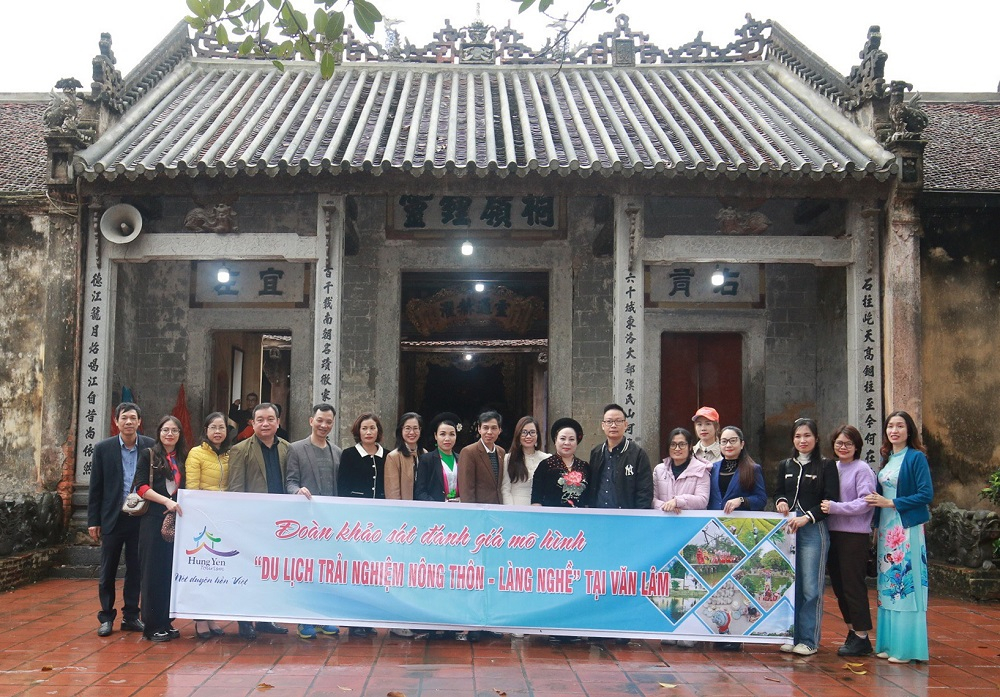 Đoàn khảo sát đánh giá mô hình sản phẩm du lịch trải nghiệm nông thôn - làng nghề tại huyện Văn Lâm 