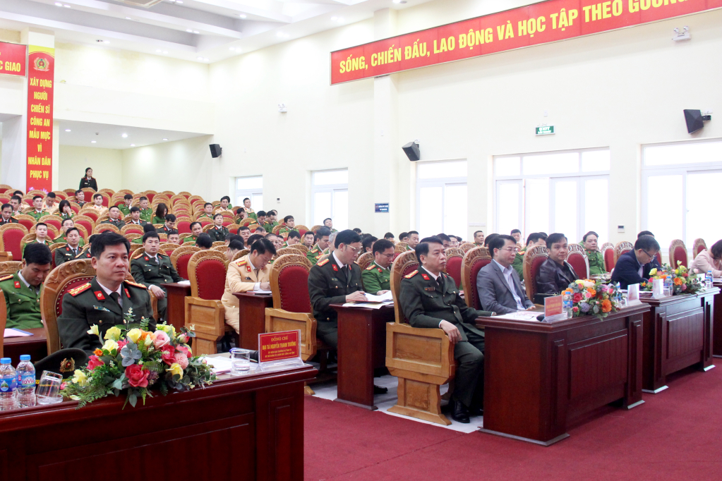 Các đại biểu dự hội nghị