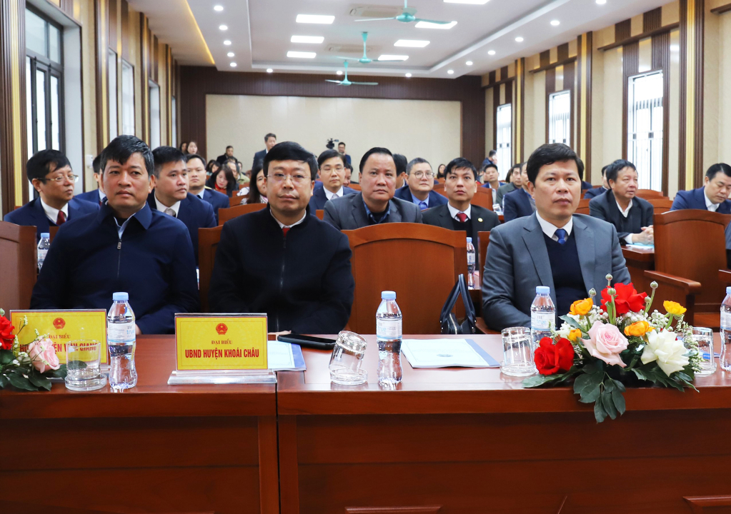 Các đại biểu dự hội nghị