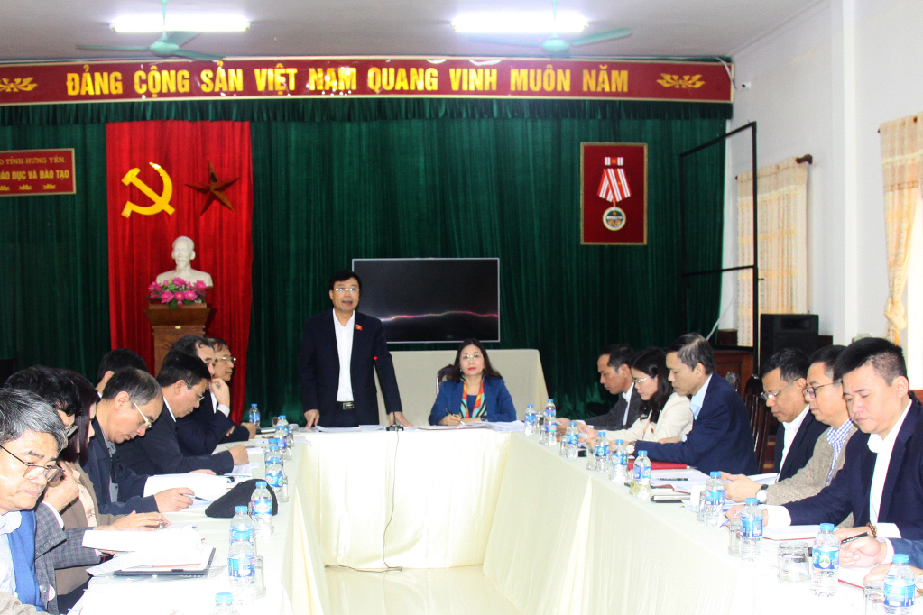 Toàn cảnh buổi giám sát