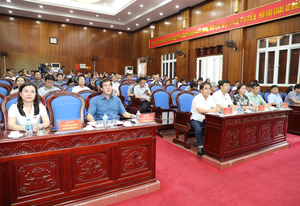 Đoàn đại biểu Quốc hội tỉnh tiếp xúc cử tri các huyện Văn Lâm, Văn Giang