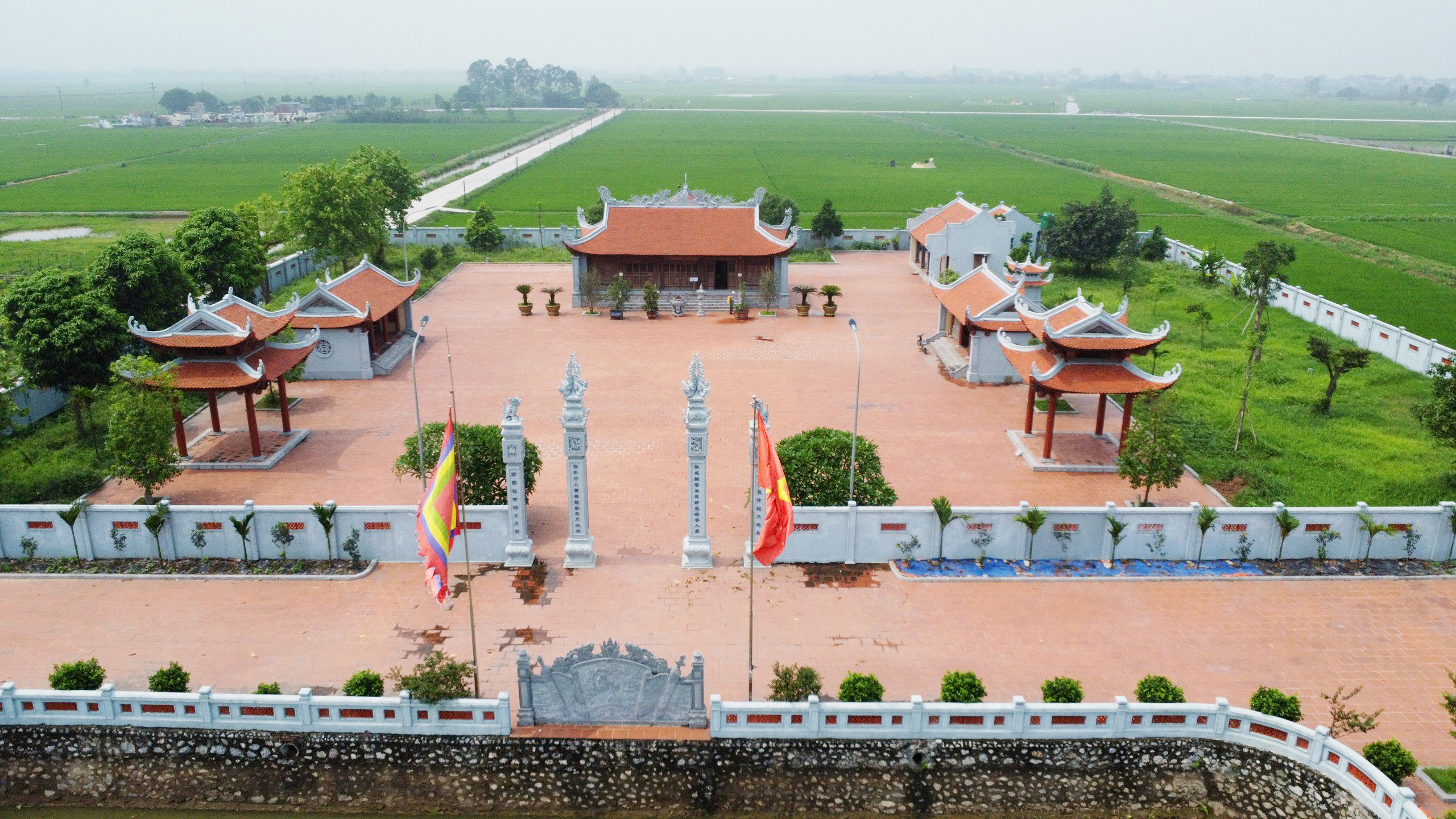 Ảnh với chú thích
