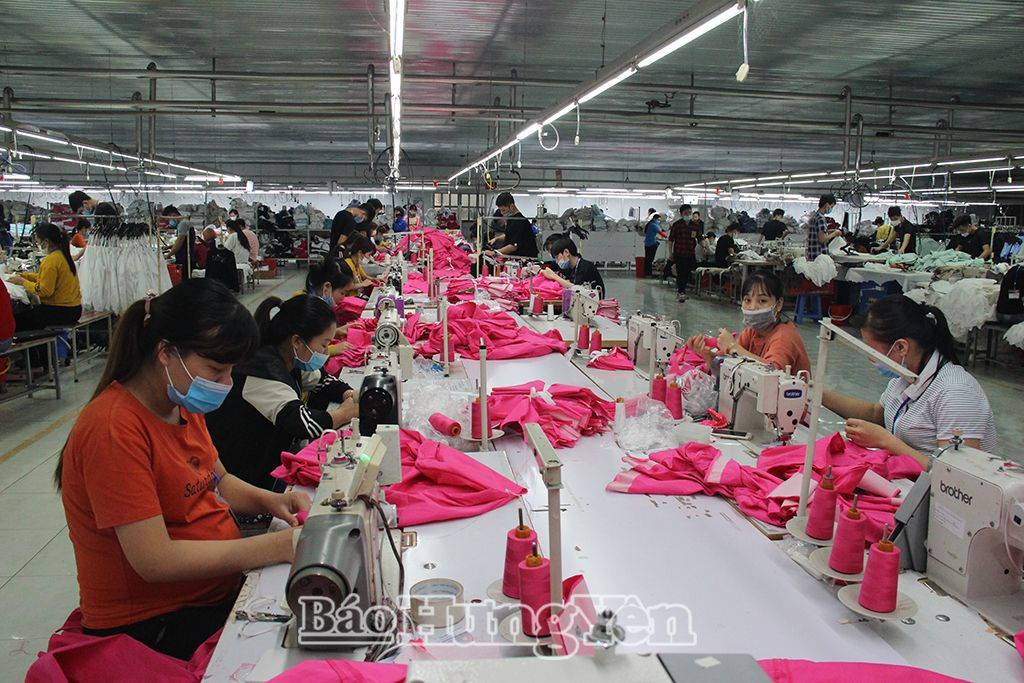 Khoảng cách giữa nữ giới và nam giới trong nhiều lĩnh vực ngày càng được rút ngắn (Ảnh minh hoạ)