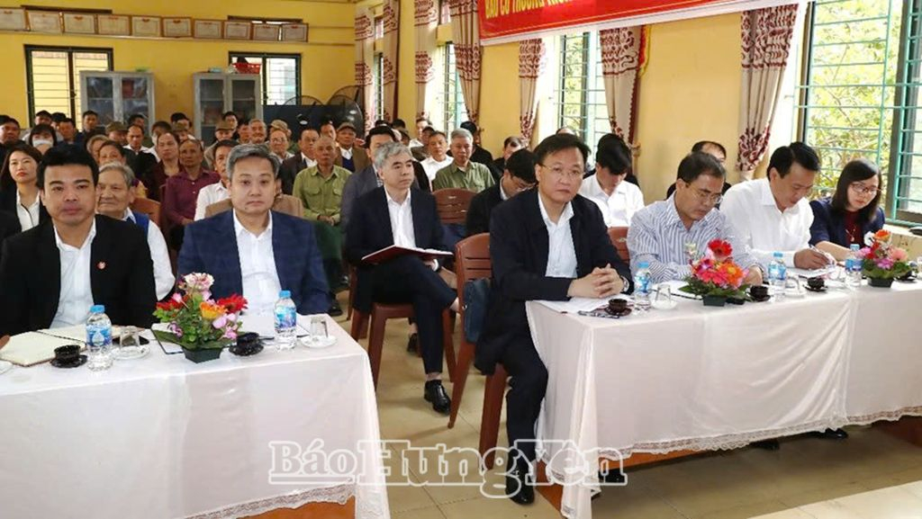 Đồng chí Nguyễn Hữu Nghĩa, UVBCHTW Đảng, Bí thư Tỉnh ủy dự sinh hoạt Chi bộ thôn Đan Kim, xã Liên Nghĩa, huyện Văn Giang