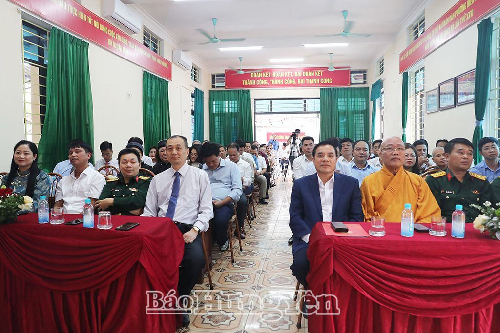 Các đại biểu dự Ngày hội Đại đoàn kết toàn dân tộc - Ngày hội văn hóa quân dân KDC An Vũ