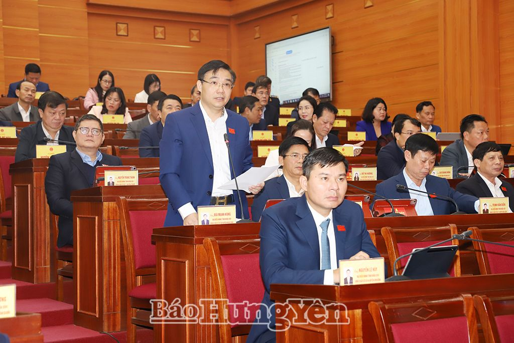 Đại biểu HĐND tỉnh chất vấn giám đốc các sở, ngành