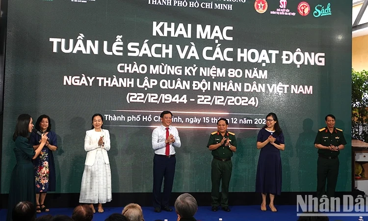 Khai mạc Tuần lễ sách và các hoạt động kỷ niệm 80 năm Ngày thành lập Quân đội nhân dân Việt Nam