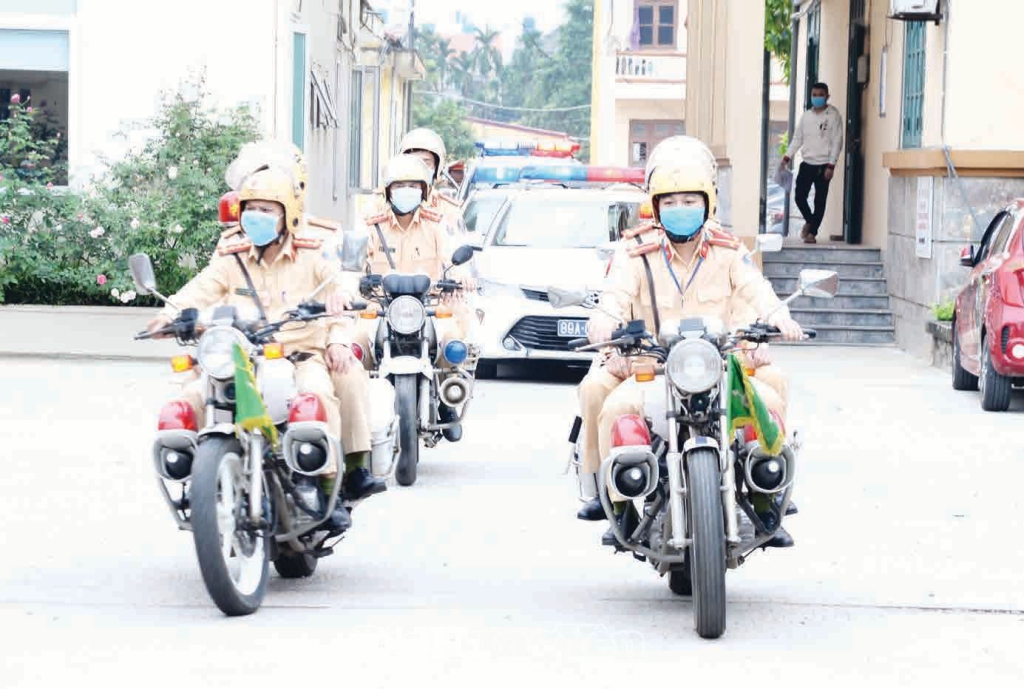 Bảo đảm sự bình yên, thông suốt trên những tuyến đường