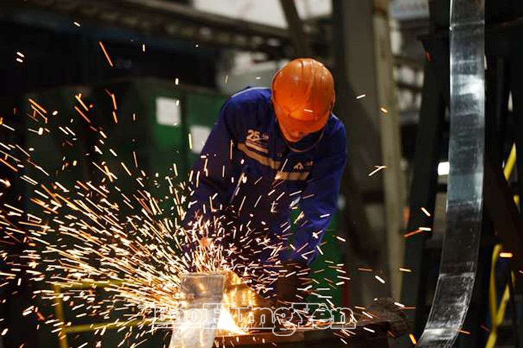 Sản xuất tại Công ty TNHH Thép Hoà Phát Hưng Yên (Yên Mỹ)