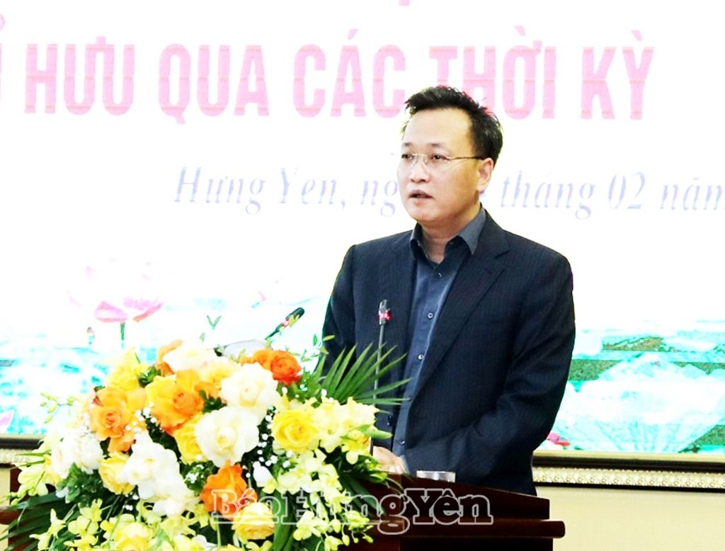  Đồng chí Nguyễn Hữu Nghĩa, Ủy viên BCH Trung ương Đảng, Bí thư Tỉnh ủy phát biểu tại hội nghị 