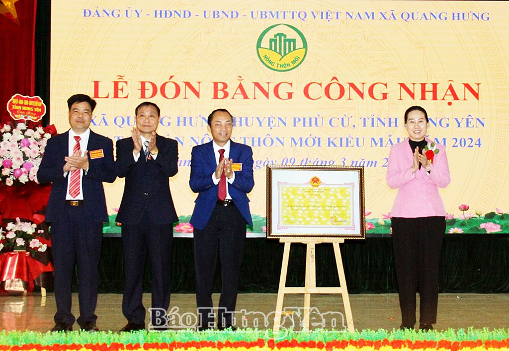  Trao bằng công nhận xã Quang Hưng đạt chuẩn nông thôn mới kiểu  mẫu năm 2024