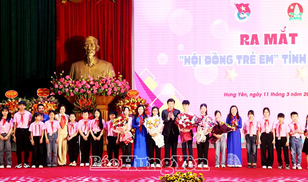 Các đại biểu và Hội đồng trẻ em tỉnh giai đoạn 2024 - 2027.