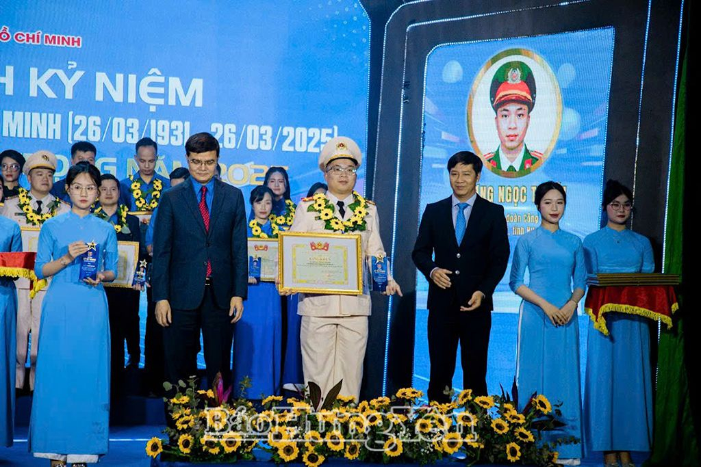  Đại úy Lương Ngọc Thuấn vinh dự được nhận Giải thưởng Lý Tự Trọng năm 2025 