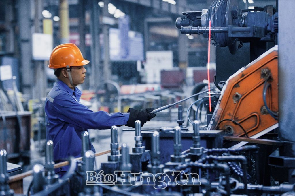 Sản xuất tại Công ty TNHH Thép Hoà Phát Hưng Yên (Yên Mỹ)