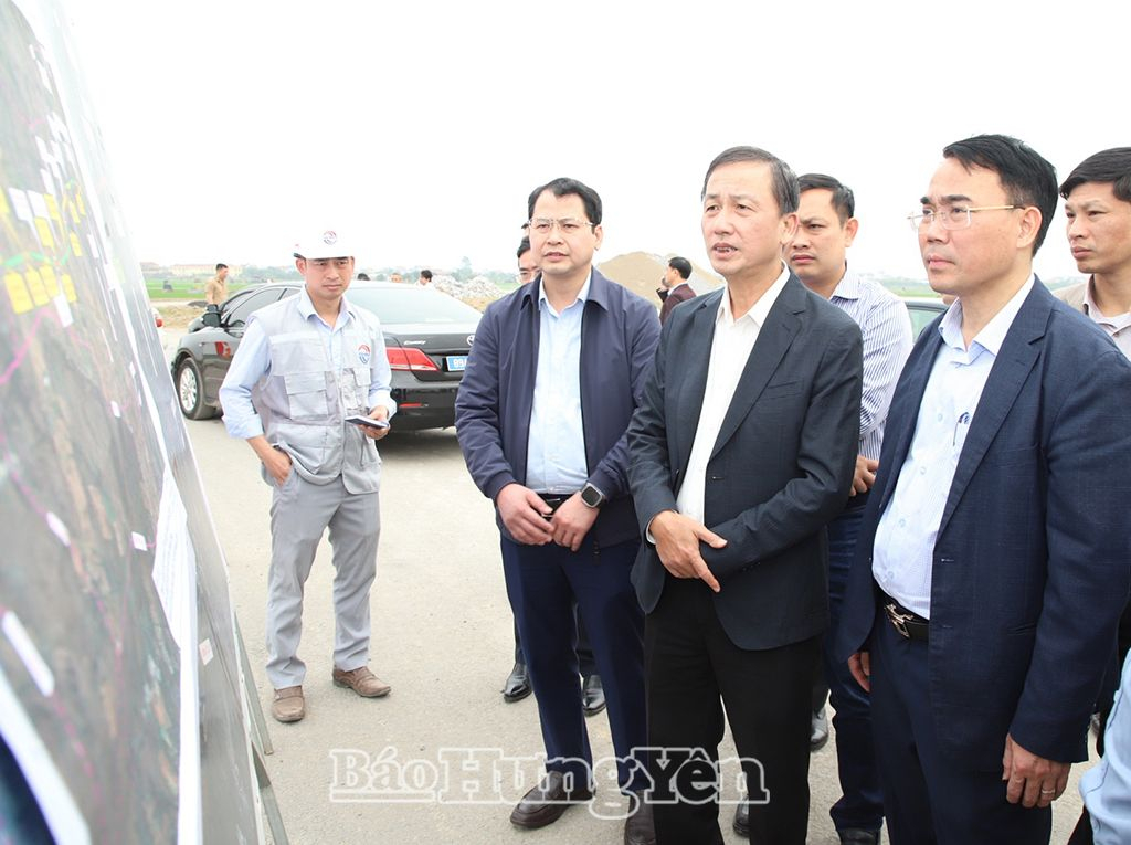  Phó Chủ tịch UBND tỉnh Nguyễn Hùng Nam kiểm tra thực địa dự án đường Tân Phúc - Võng Phan (giao ĐT.378)