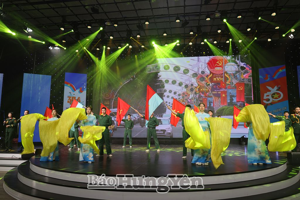 Tiết mục văn nghệ tại chương trình giao lưu