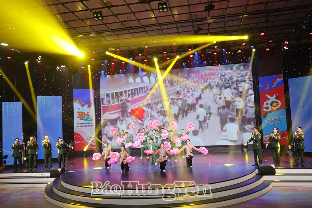 Tiết mục văn nghệ tại chương trình giao lưu