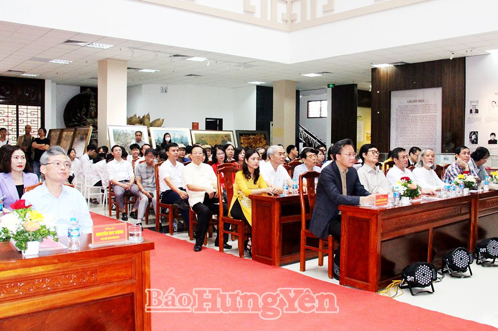 Các đại biểu dự trao giải Cuộc thi và khai mạc Triển lãm