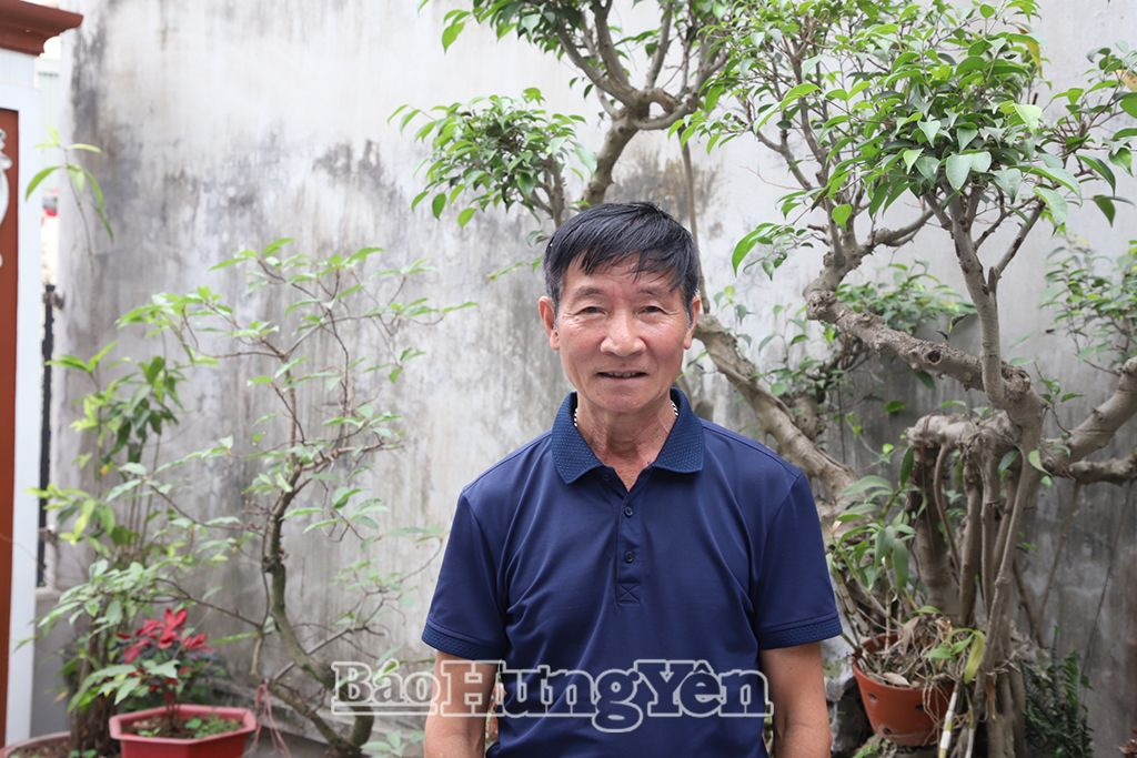 Ông Thành cắt nhà ở, hiến đất làm đường