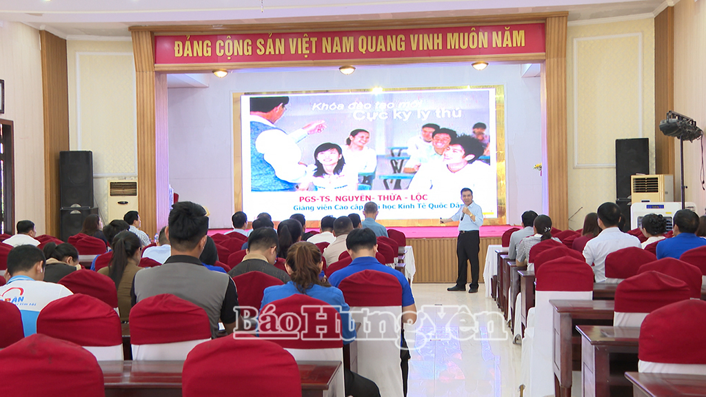 Các đại biểu dự hội nghị