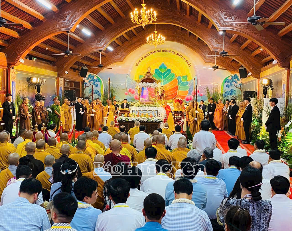 Nghi lễ tôn trí, an vị Xá lợi Đức Phật tại chùa Chuông thành phố Hưng Yên