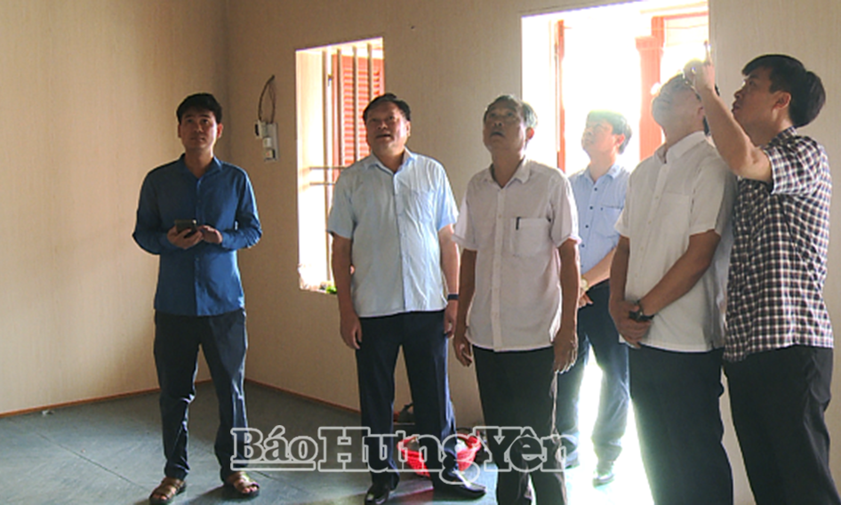 Kiểm tra việc hỗ trợ xây dựng, sửa chữa nhà tạm, nhà dột nát tại một số địa phương
