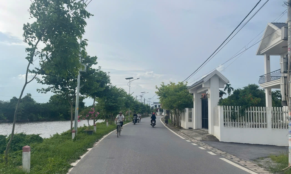 Mừng xã anh hùng