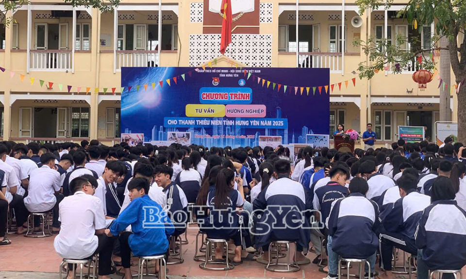 Trường THPT Khoái Châu đổi mới công tác hướng nghiệp theo hướng thực chất, hiệu quả