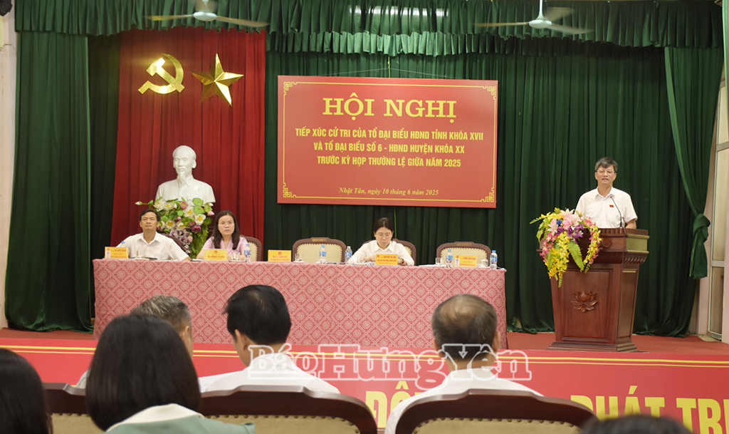 Lãnh HĐND tỉnh trân trọng tiếp thu ý kiến, kiến nghị của cử tri; giải đáp, làm rõ những ý kiến, kiến nghị của cử tri thuộc thẩm quyền.